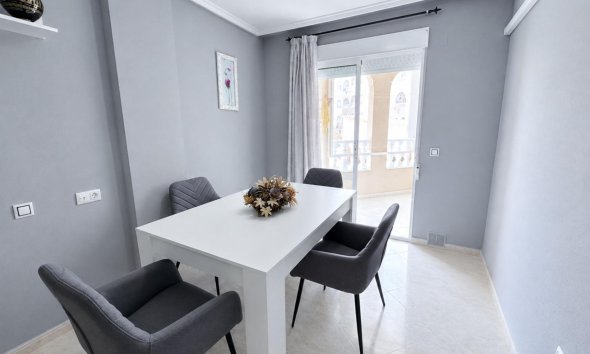 Revente - Apartment -
Torrevieja - Estacion De Autobuses