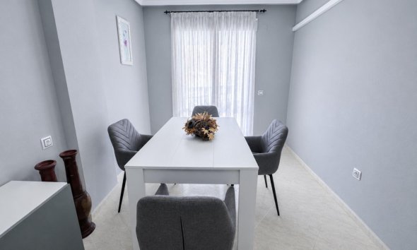 Revente - Apartment -
Torrevieja - Estacion De Autobuses