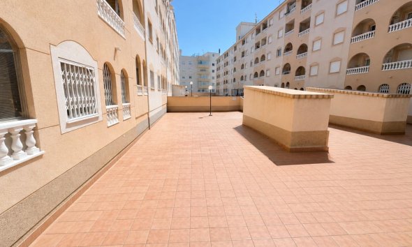 Revente - Apartment -
Torrevieja - Estacion De Autobuses
