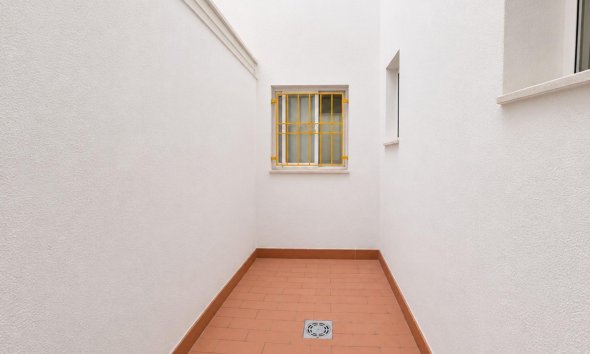 Revente - Apartment -
Torrevieja - Estacion De Autobuses