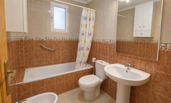 Revente - Apartment -
Torrevieja - Estacion De Autobuses