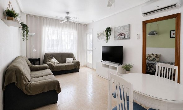 Revente - Apartment -
Torrevieja - Centro