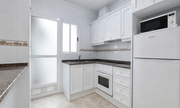 Revente - Apartment -
Torrevieja - Centro