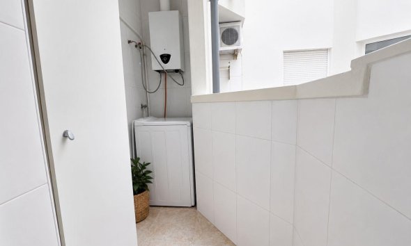Revente - Apartment -
Torrevieja - Centro