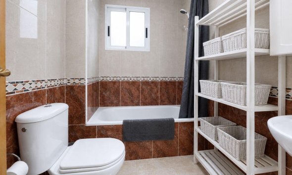 Revente - Apartment -
Torrevieja - Centro