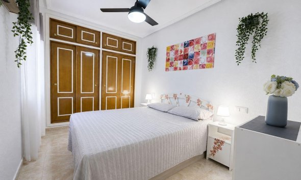 Revente - Apartment -
Torrevieja - Centro