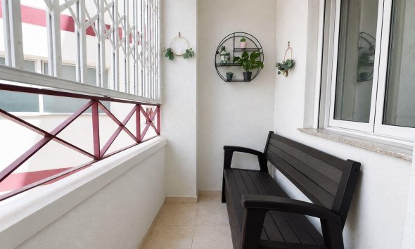 Revente - Apartment -
Torrevieja - Centro