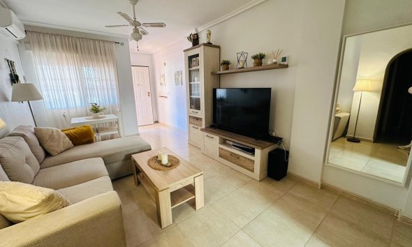 Revente - Villa -
Orihuela Costa - Los Altos
