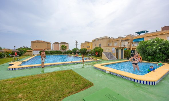 Revente - Villa -
Torrevieja - El Limonar