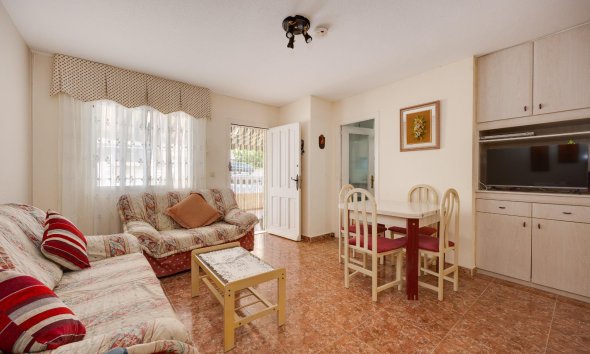 Revente - Villa -
Torrevieja - El Limonar