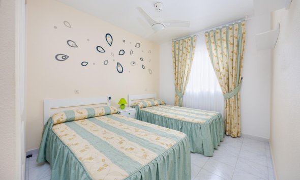 Revente - Villa -
Torrevieja - El Limonar