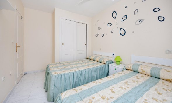 Revente - Villa -
Torrevieja - El Limonar