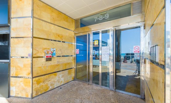 Resale - Apartment -
Torrevieja - Playa de los Locos