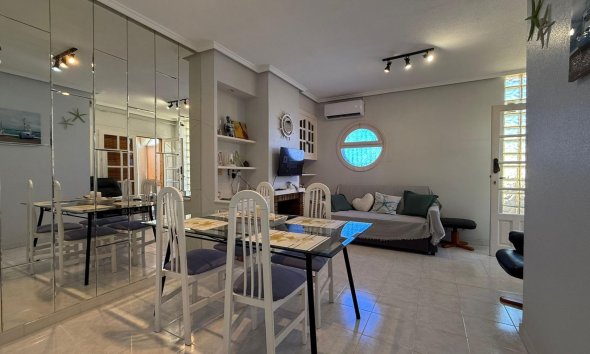Revente - Bungalow -
Torrevieja - Punta Prima