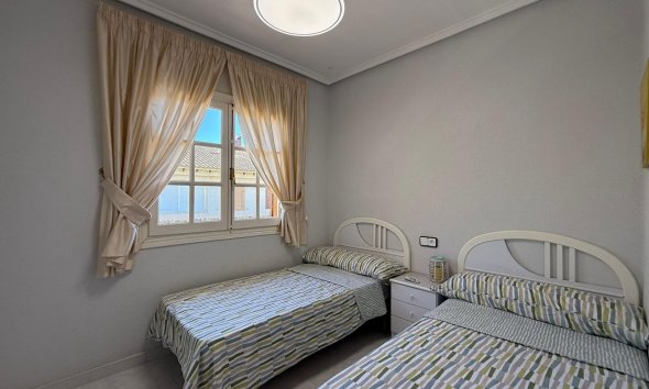 Revente - Bungalow -
Torrevieja - Punta Prima