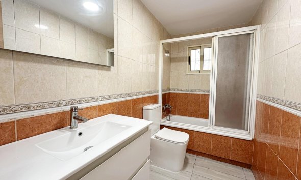 Revente - Apartment -
Torrevieja - Centro