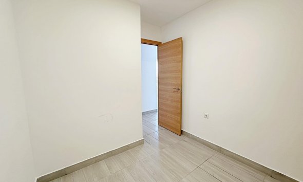 Revente - Apartment -
Torrevieja - Centro