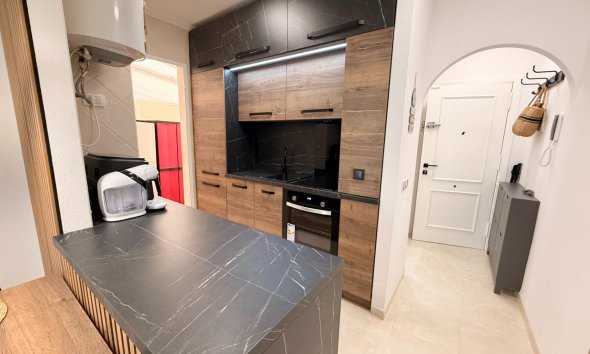 Revente - Apartment -
Torrevieja - Estacion De Autobuses