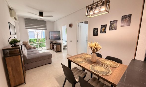 Revente - Apartment -
Torrevieja - Estacion De Autobuses