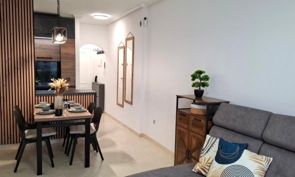 Revente - Apartment -
Torrevieja - Estacion De Autobuses