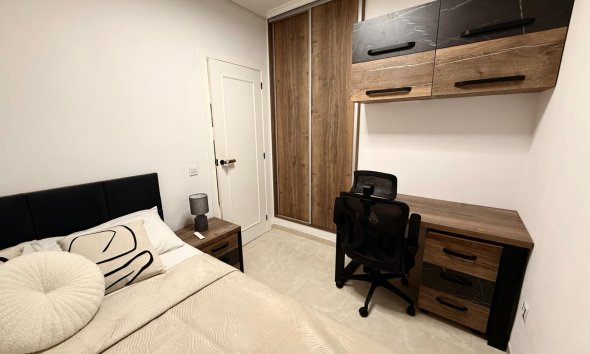 Revente - Apartment -
Torrevieja - Estacion De Autobuses