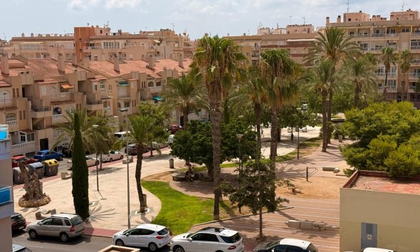 Revente - Apartment -
Torrevieja - Estacion De Autobuses