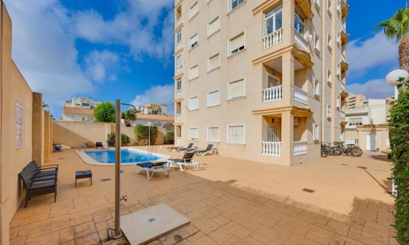 Revente - Apartment -
Torrevieja - Nueva Torrevieja