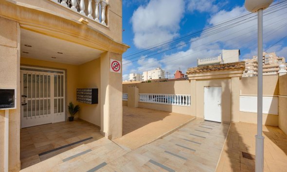 Revente - Apartment -
Torrevieja - Nueva Torrevieja