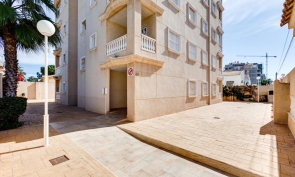 Revente - Apartment -
Torrevieja - Nueva Torrevieja
