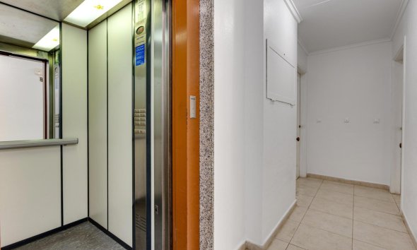 Revente - Apartment -
Torrevieja - Nueva Torrevieja