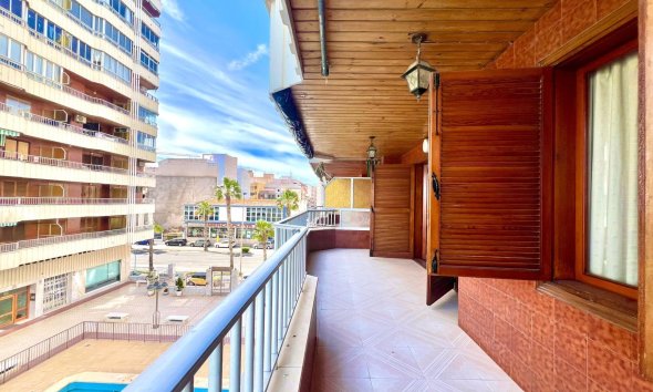 Revente - Apartment -
Torrevieja - Acequion