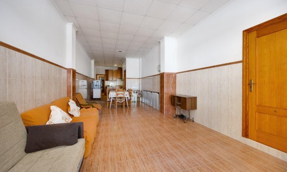 Revente - Apartment -
Torrevieja - Paseo Maritimo