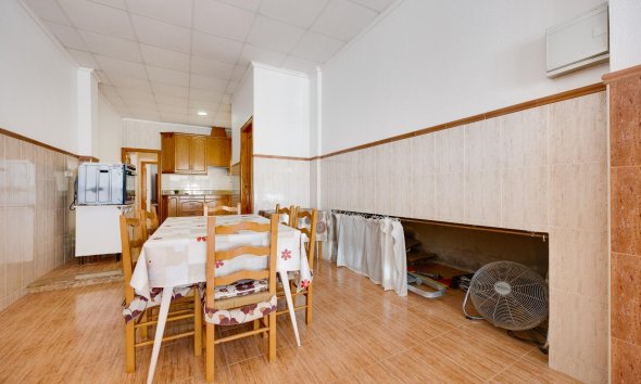 Revente - Apartment -
Torrevieja - Paseo Maritimo