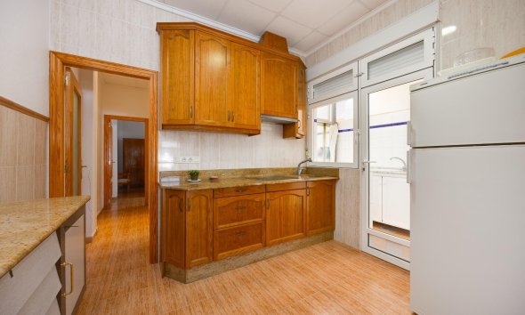 Revente - Apartment -
Torrevieja - Paseo Maritimo