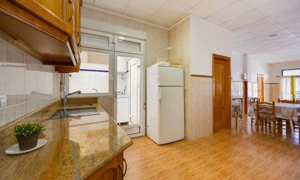Revente - Apartment -
Torrevieja - Paseo Maritimo