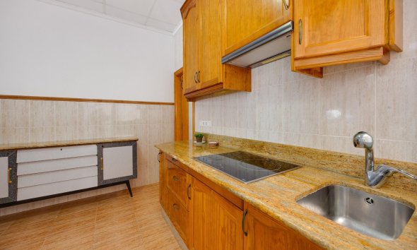 Revente - Apartment -
Torrevieja - Paseo Maritimo