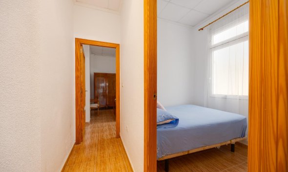 Revente - Apartment -
Torrevieja - Paseo Maritimo