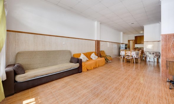 Revente - Apartment -
Torrevieja - Paseo Maritimo