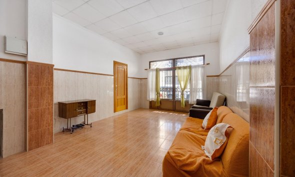 Revente - Apartment -
Torrevieja - Paseo Maritimo