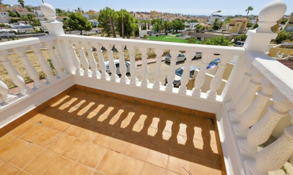 Revente - Villa -
Villamartin - Costa Blanca