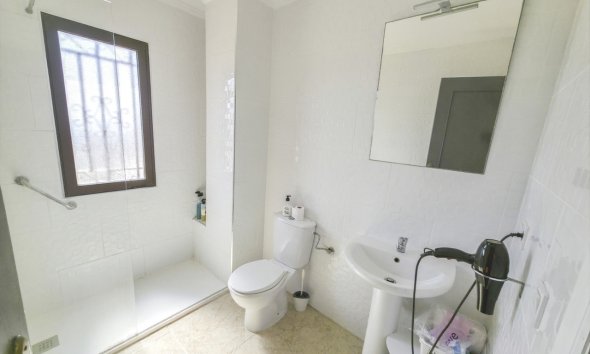 Revente - Villa -
Villamartin - Costa Blanca