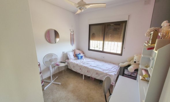 Revente - Villa -
Villamartin - Costa Blanca
