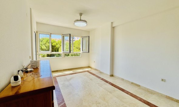 Revente - Apartment -
Orihuela Costa - Altos De Campoamor