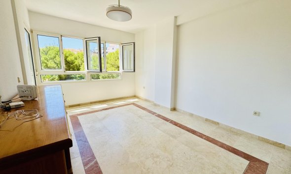 Revente - Apartment -
Orihuela Costa - Altos De Campoamor