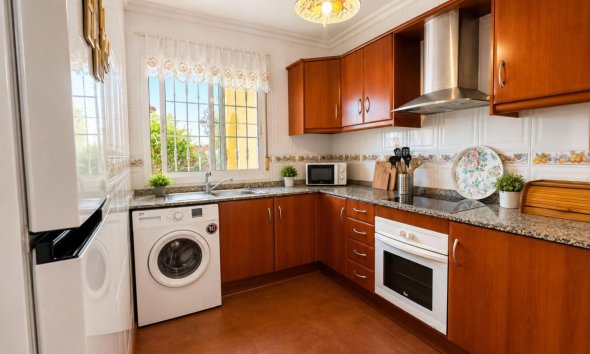 Revente - Bungalow -
Orihuela Costa - Lomas de Cabo Roig