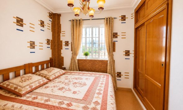 Revente - Bungalow -
Orihuela Costa - Lomas de Cabo Roig