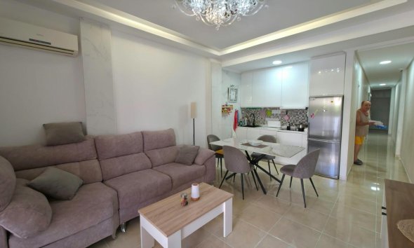 Revente - Apartment -
Torrevieja - Nueva Torrevieja