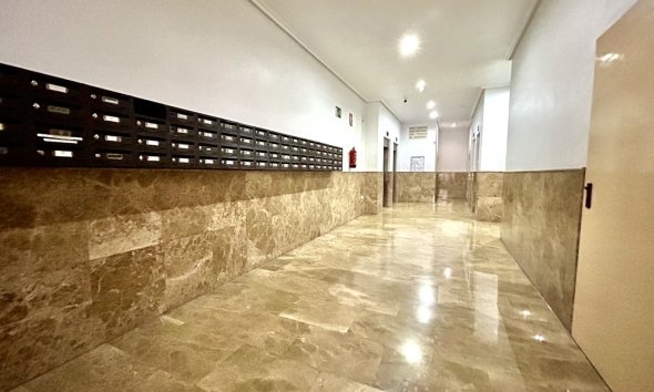 Revente - Apartment -
Torrevieja - Costa Blanca
