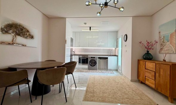 Revente - Apartment -
Torrevieja - Aguas Nuevas