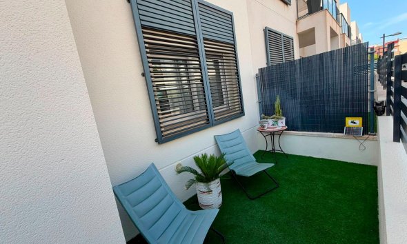 Revente - Apartment -
Torrevieja - Aguas Nuevas